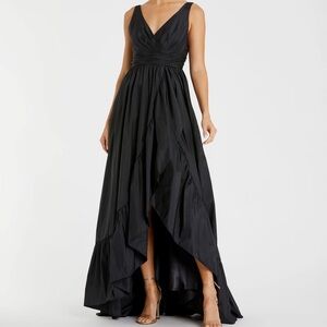 ✔️#73B BNWT MAC DUGGAL
Black Taffeta High Low Ruffle Gown #67835